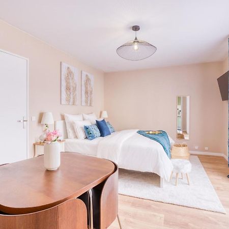ليفري جارْجو Studio Hotel - Lit King Size - Parking - Wifi - Proche Cdg المظهر الخارجي الصورة