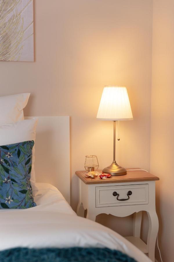 ليفري جارْجو Studio Hotel - Lit King Size - Parking - Wifi - Proche Cdg المظهر الخارجي الصورة